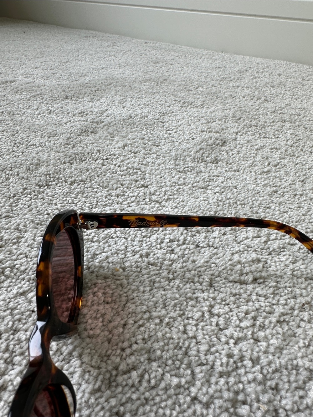 Madewell Russell Oval Sunglasses - Picture 4 of 5